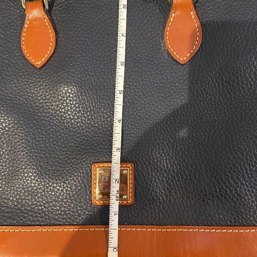 Dooney & Bourke Pebble Grain Domed Zip Satchel Bag navy  Tan Leather  mint condi - Picture 10 of 11